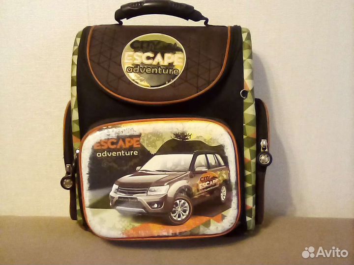 Школьный рюкзак Hummingbird Escape Adventure б/у