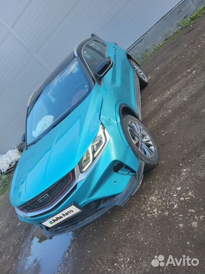 Geely Coolray 1.5 AMT, 2023, битый, 9 000 км