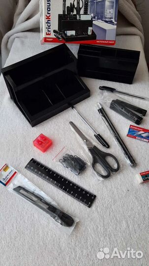 Канцелярские принадлежности для школьника