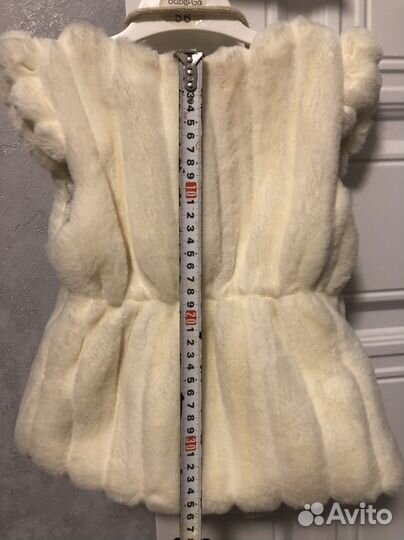 Меховой жилет для девочки на 2-3 года с сумочкой