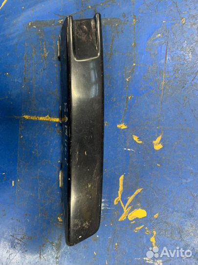 Молдинг переднего бампера левый, правый Passat B6