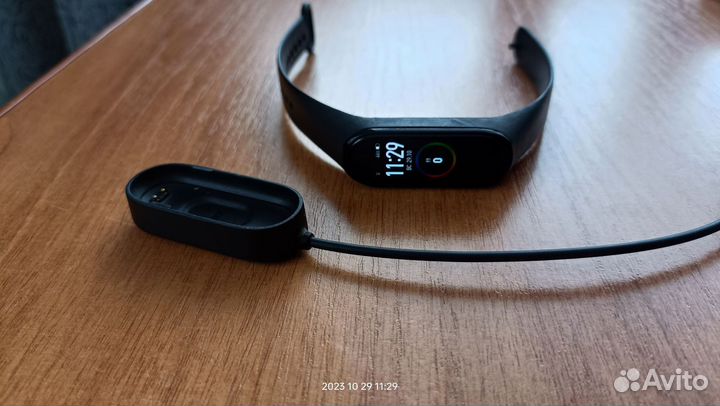 Фитнес браслет xiaomi mi band 4