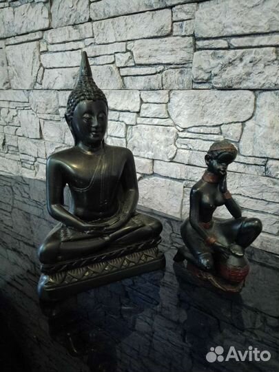 Скульптура из чугуна конь