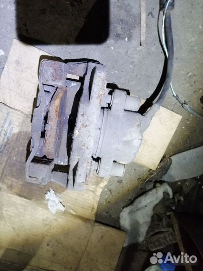 Задний правый суппорт бмв 5 1997 2.0 л