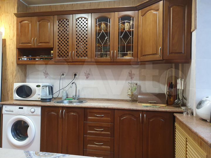 3-к. квартира, 80 м², 3/10 эт.