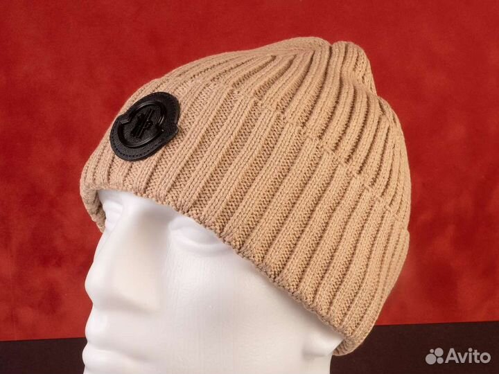 Зимняя мужская шапка