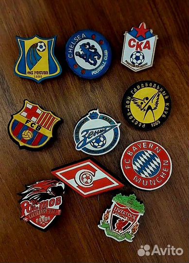 Значки футбольных клубов