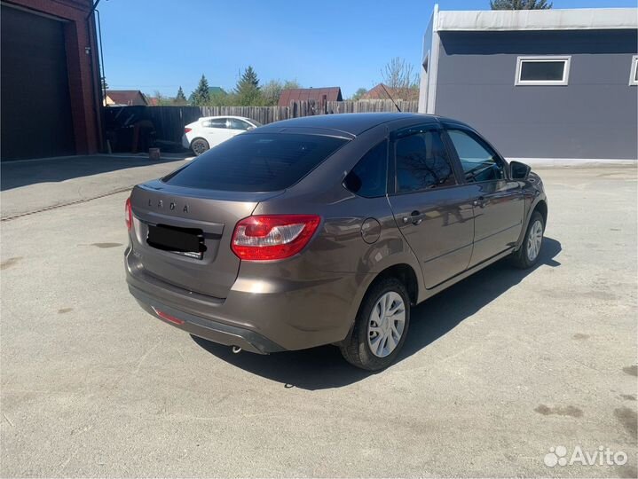LADA Granta 1.6 МТ, 2018, битый, 55 000 км
