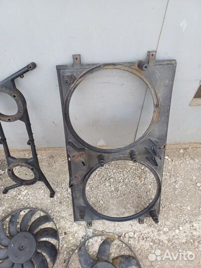 Диффузор вентиляторов радиатора Фольксваген т4