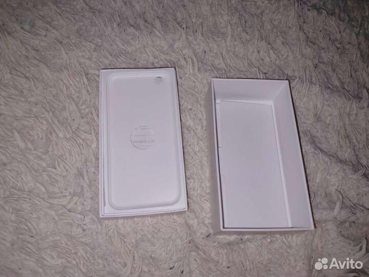 Коробка от iPhone 6s gold на 32gb
