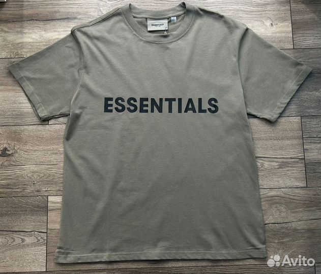 Футболка Essentials