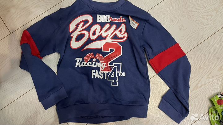 Футболки новые 116-122