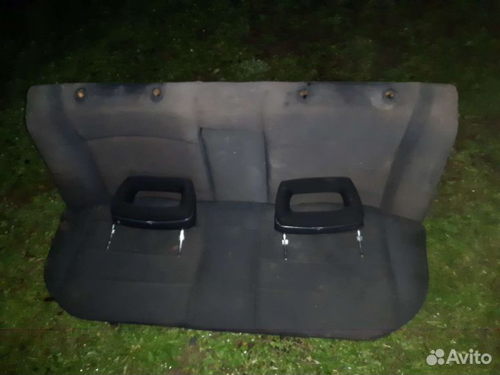 Сиденья передние и задние на ауди 100 c3