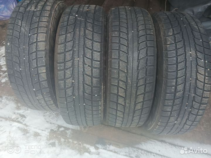 Triangle Snowlink TWT02 215/60 R17