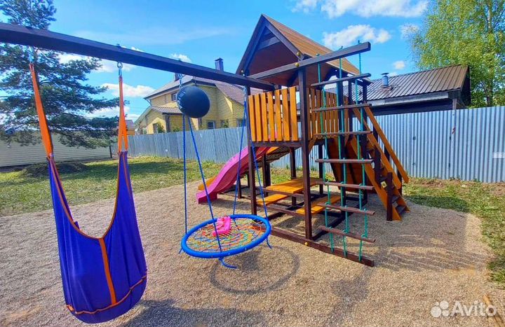 Детский игровой комплекс с зимней горкой