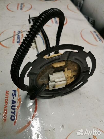 Датчик уровня топлива Opel Antara 2.2 дизель Z22D1