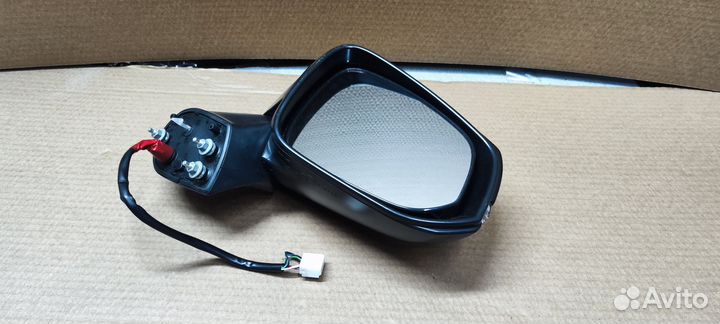 Зеркало передней правой двери Rav 4 XA50