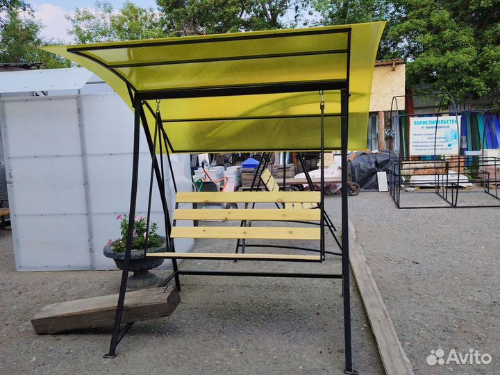 Садовые качели новые