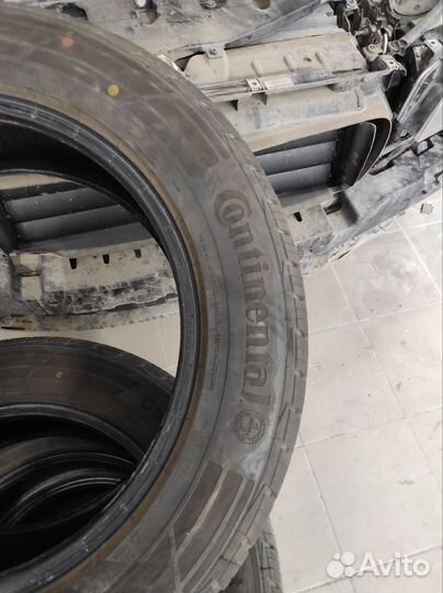 Continental ContiCrossContact LX 215/60 R17