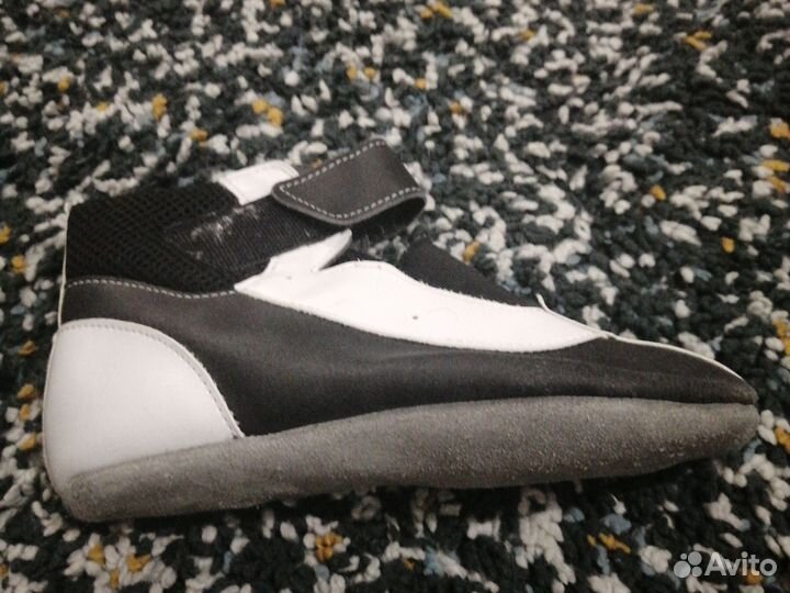 Обувь спортивная 