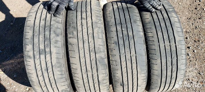 Bridgestone Dueler H/T 843 215/60 R17 96H