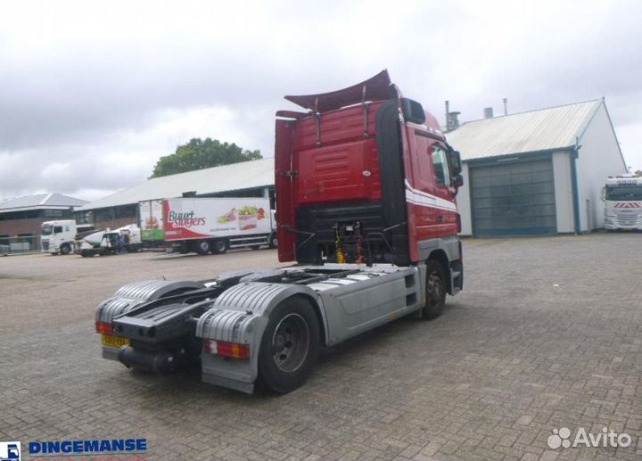 Pазбираем грузовик Mercedes-Benz Actros mpiii 2009