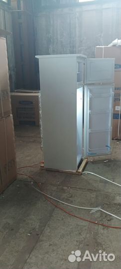 Бирюса 124. Холодильник