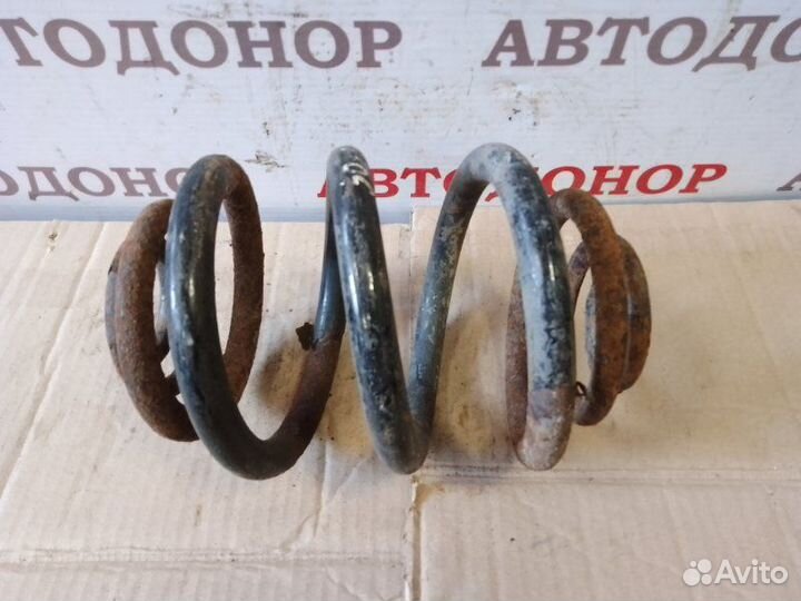 Пружина подвески задняя Volkswagen Transporter T4