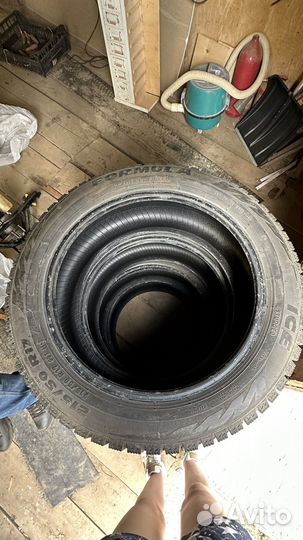 Pirelli Formula Ice 215/50 R17
