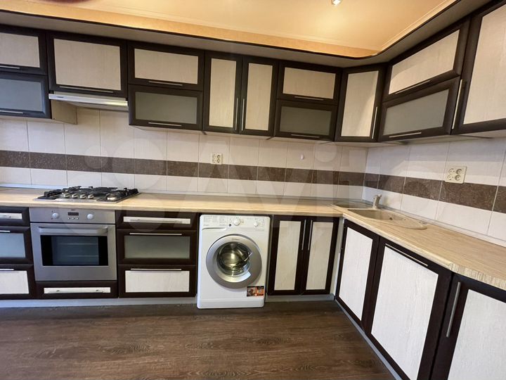 2-к. квартира, 67 м², 6/9 эт.