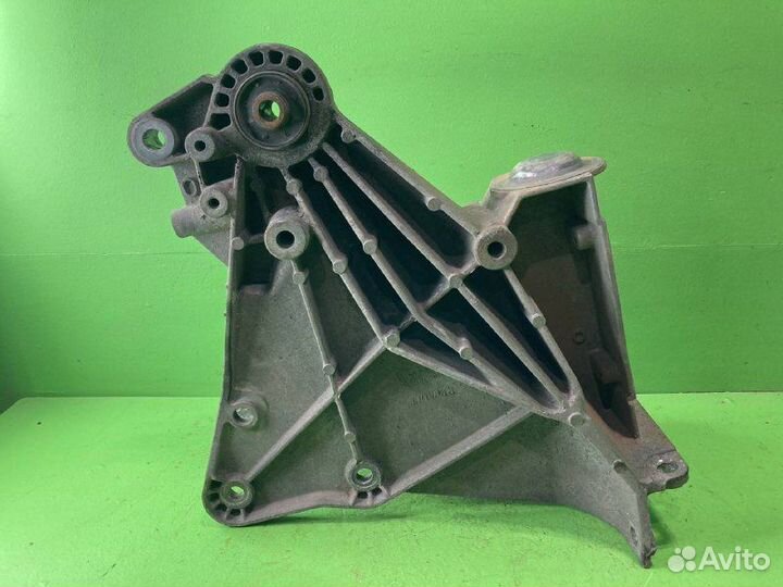 Кронштейн RVI premium