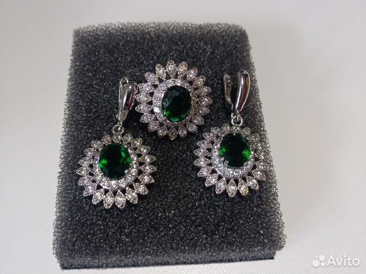 Серебряный комплект(кольцо,серьги, браслет)