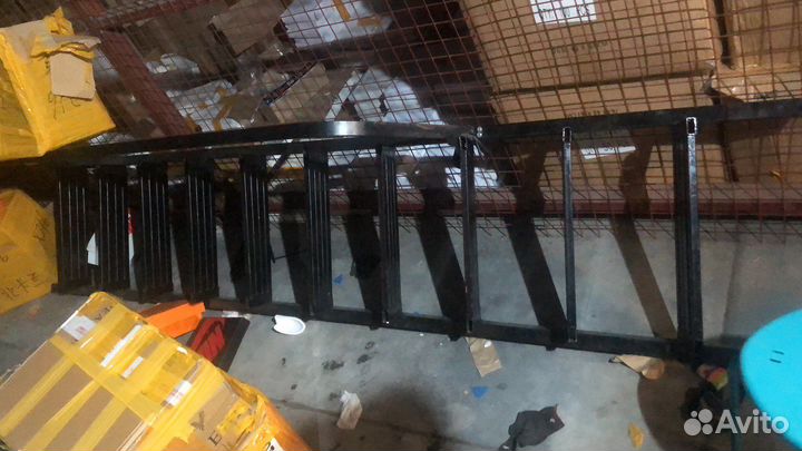 Держак лестница полка