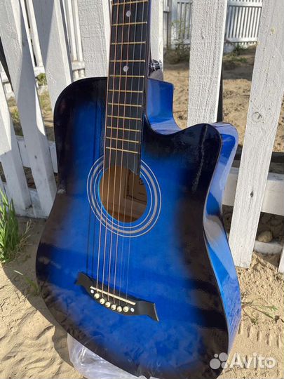 Гитара синяя Bellucci