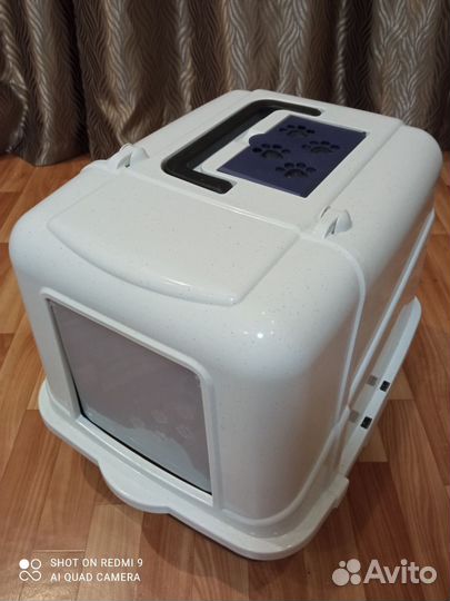 Закрытый лоток для кошек новый