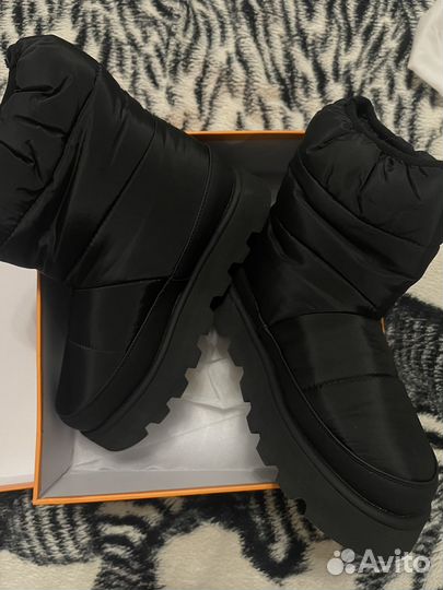 Дутики женские зимние