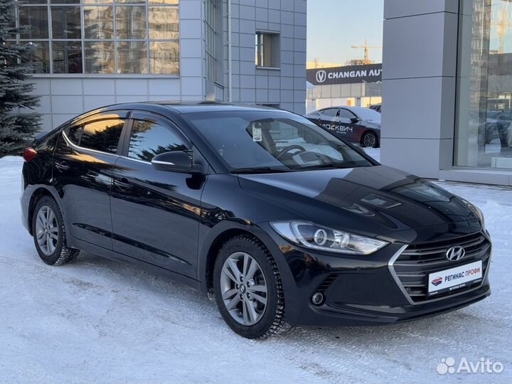 Hyundai Elantra 2.0 AT, 2016, 89 000 км