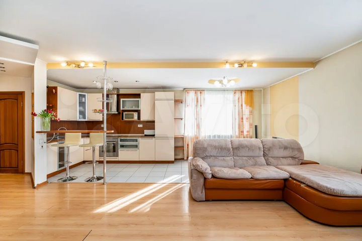 4-к. квартира, 116 м², 8/10 эт.