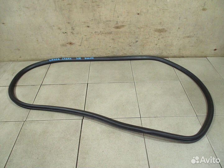 Уплотнитель двери Chevrolet Cruze (J300) 2009-2016