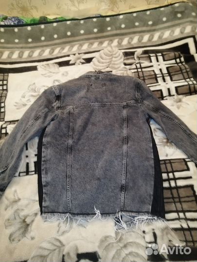 Куртка джинсовая