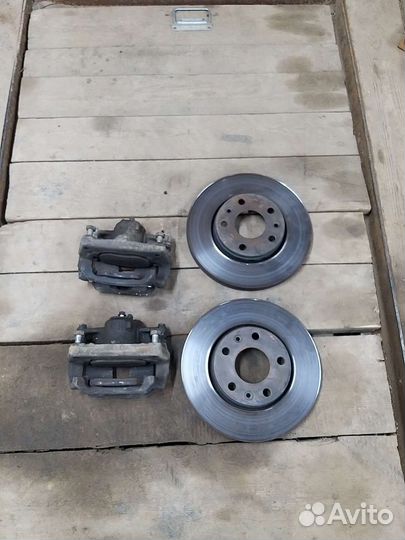 Комплект передних тормозов Меган 4