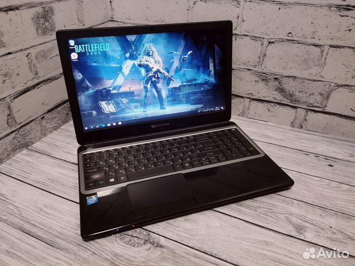 Быстрый ноутбук Packard/HD 15.6/HDD 326