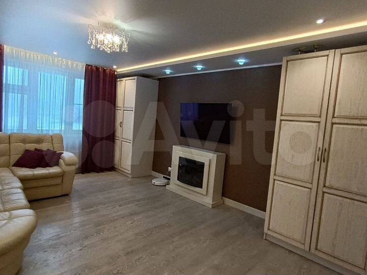 3-к. квартира, 92 м², 3/17 эт.