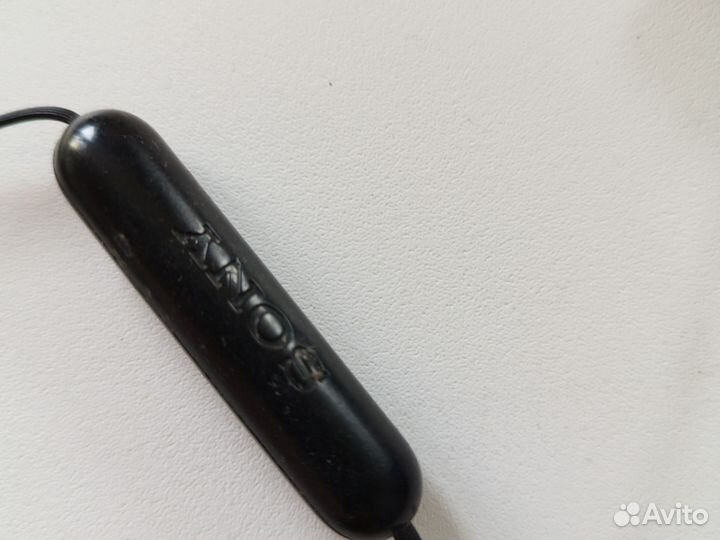 Блютуз гарнитура sony