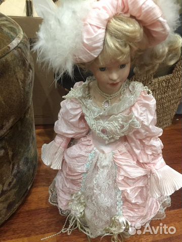 Кукла фарфоровая коллекционная