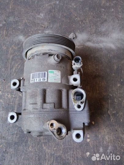 Компрессор кондиционера Hyundai Elantra 4