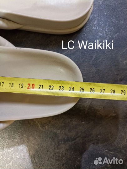 Шлёпанцы LC Waikiki и Н&М