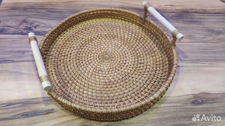 Поднос плетёный из ротанга