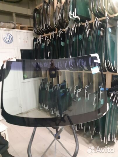 Лобовое стекло Бмв е60