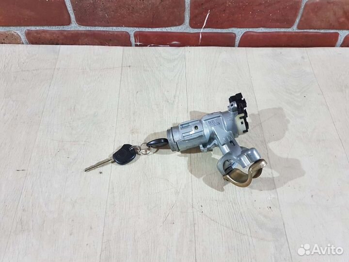 Замок зажигания Geely mk 2011